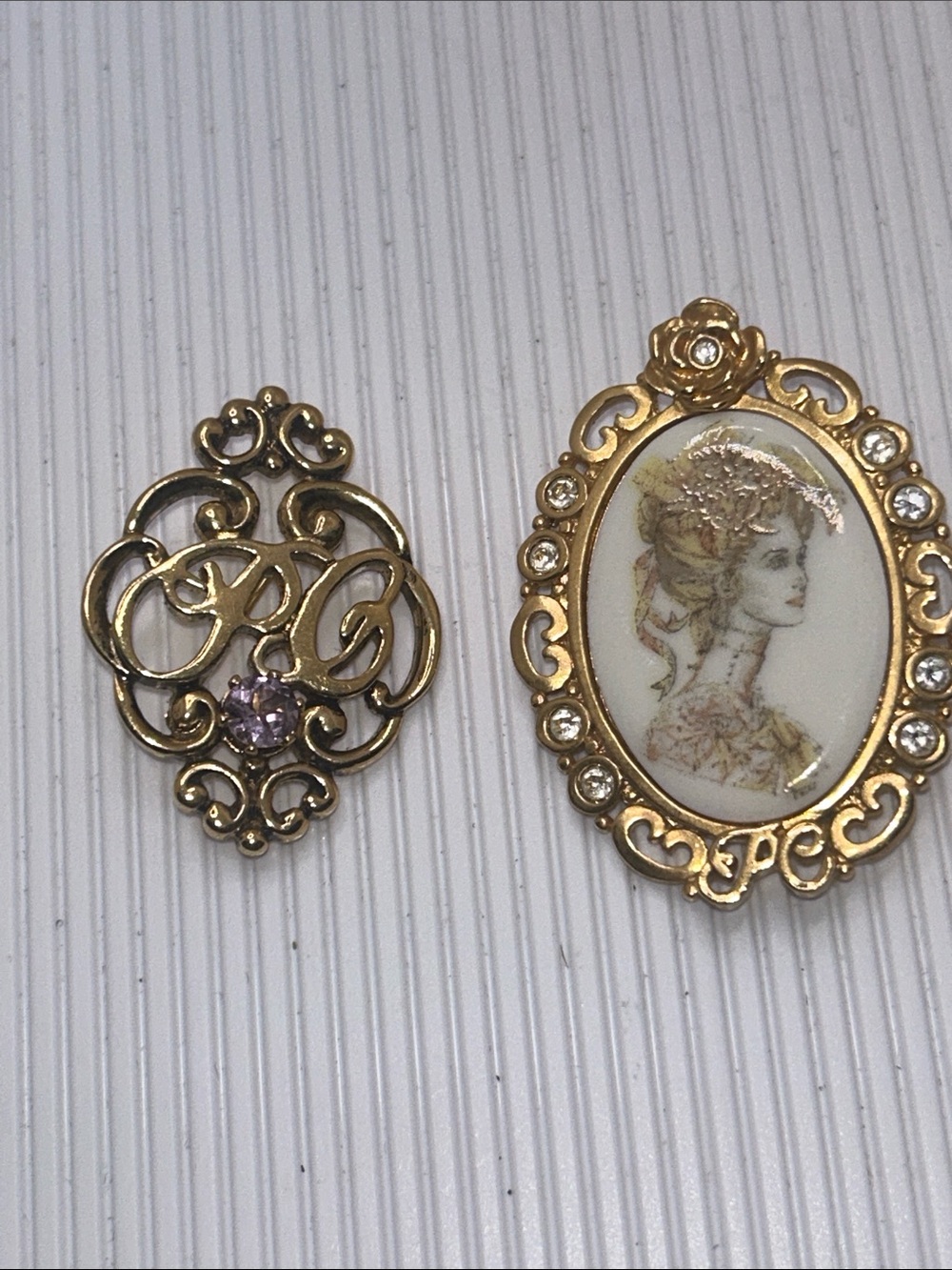 Avon President’s Club Cameo and Filigree Brooch Lot